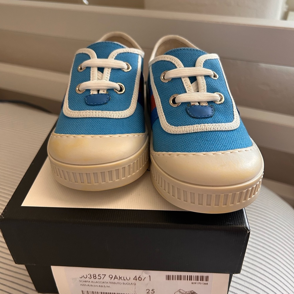 Gucci Blue and White Sneakers Classic Canvas Style